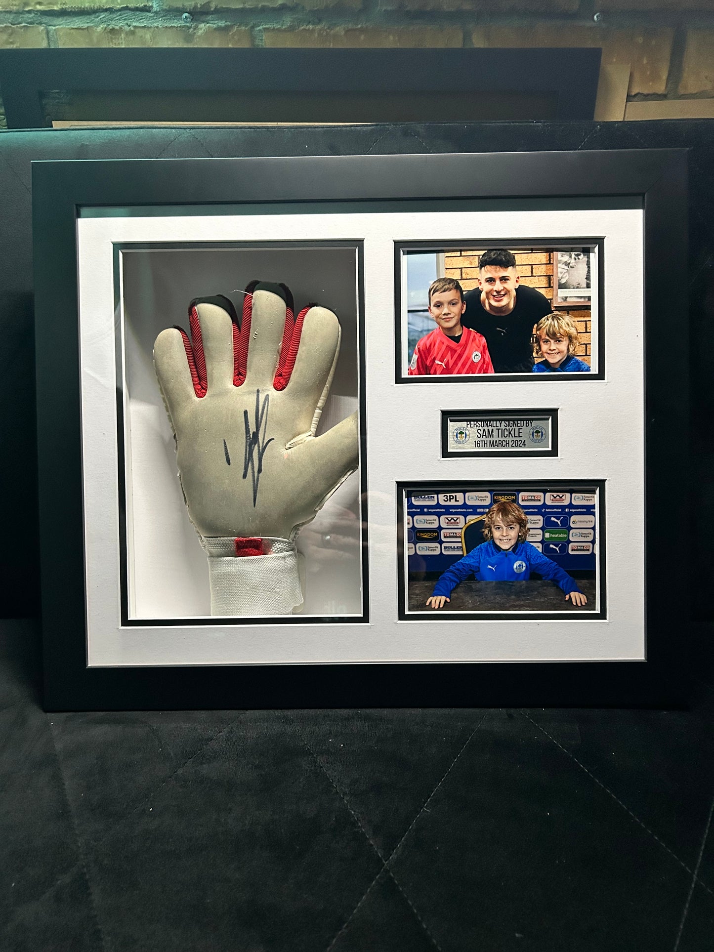 Single Glove Frame